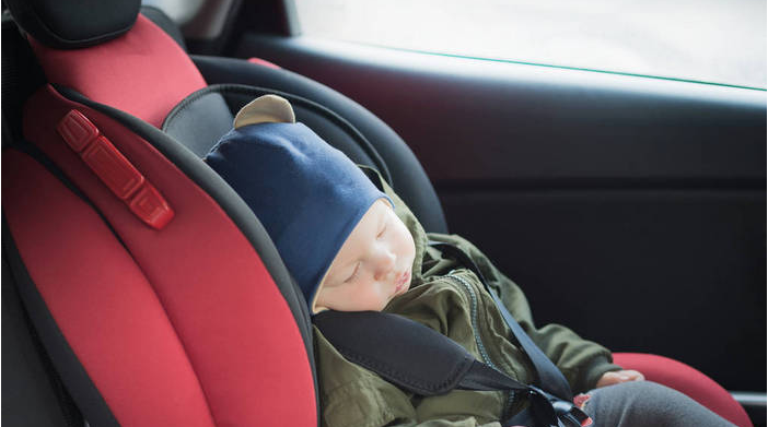 L'application du moniteur de miroir de voiture pour bébé